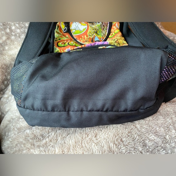 Rare excellent CROCS full-size backpack Alligator Graffiti multicolor w/jibbitz! - Picture 8 of 14